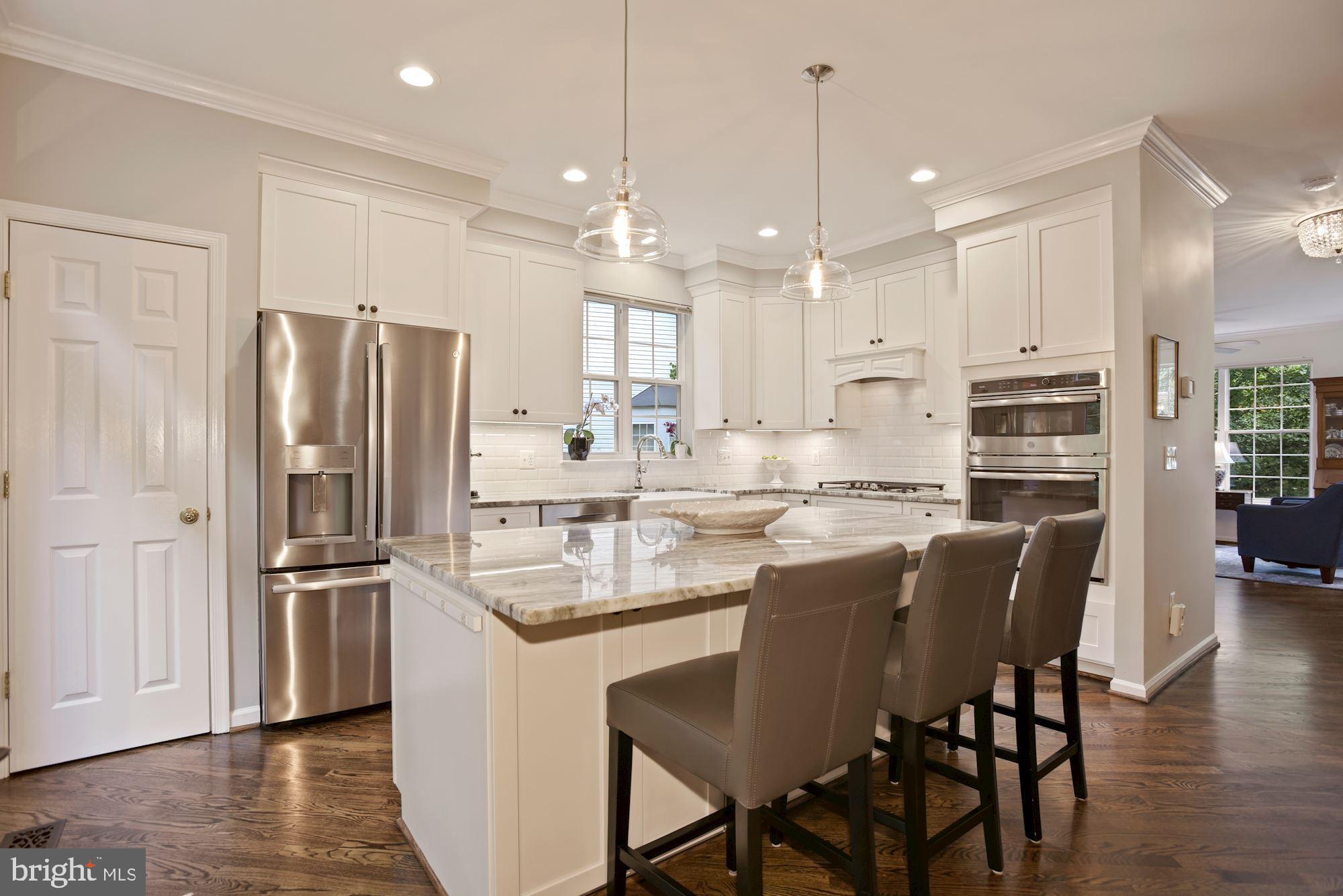 1215 Wild Hawthorn Way Reston, VA 20194 - Photo 11 of 29