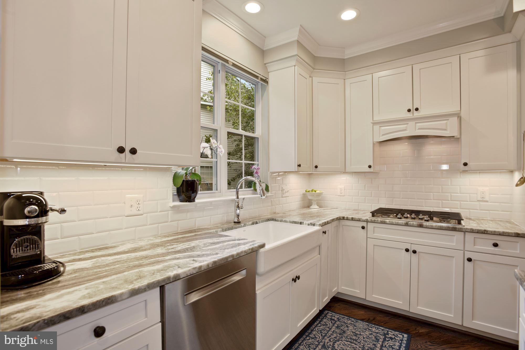 1215 Wild Hawthorn Way Reston, VA 20194 - Photo 13 of 29