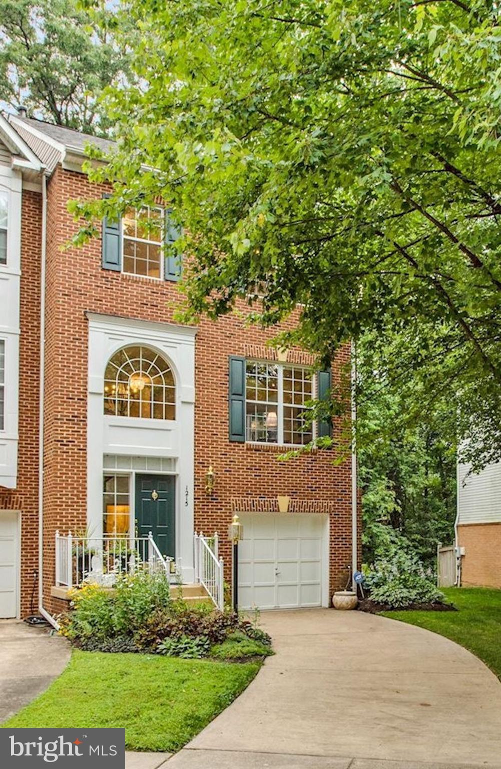 1215 Wild Hawthorn Way Reston, VA 20194 - Photo 28 of 29