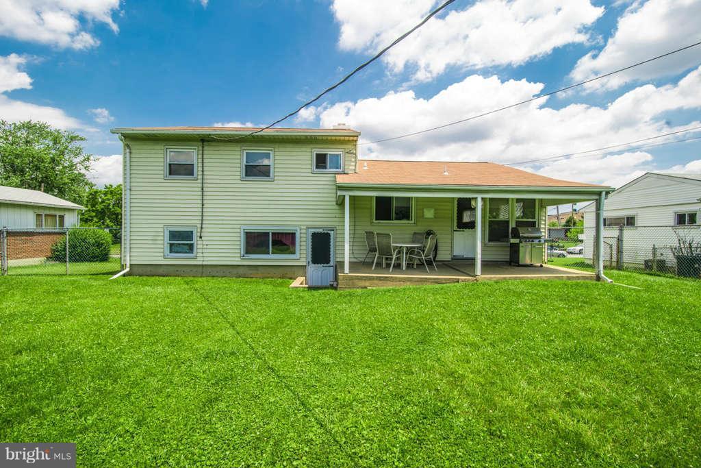 5910 Moorehead Road Baltimore, MD 21228 - Photo 16 of 18 Exterior Rear