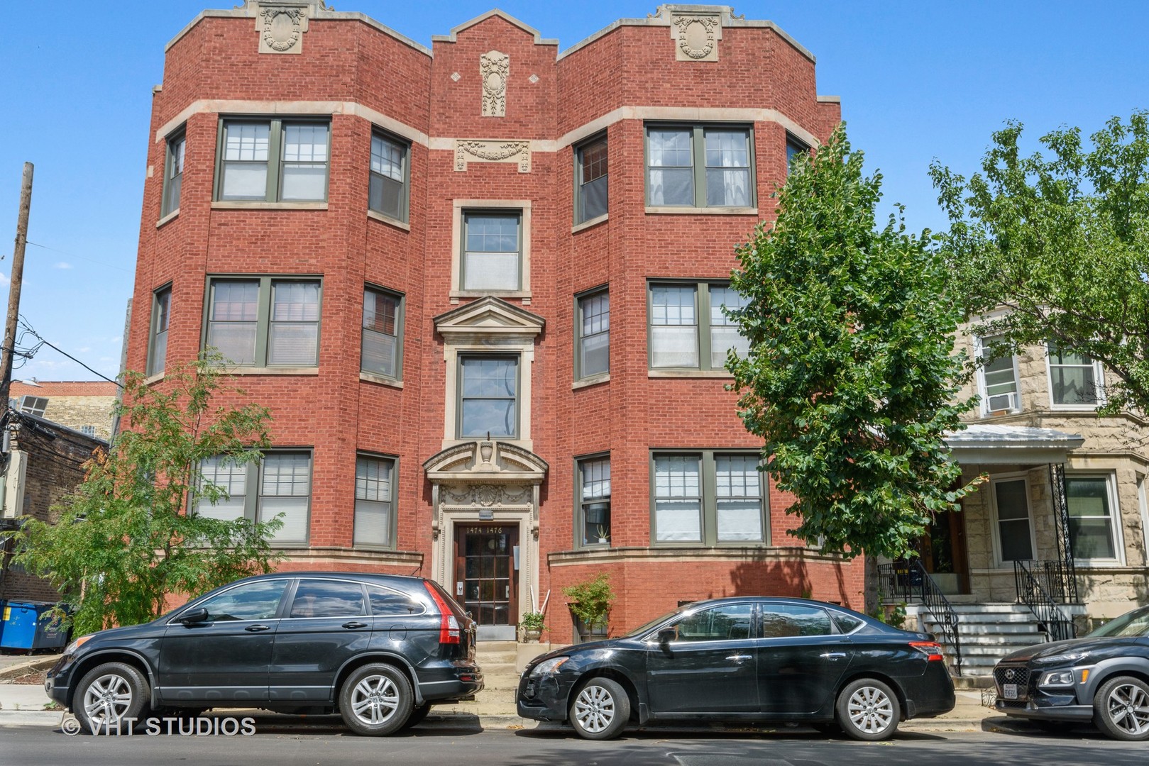 a car parked in front of a building