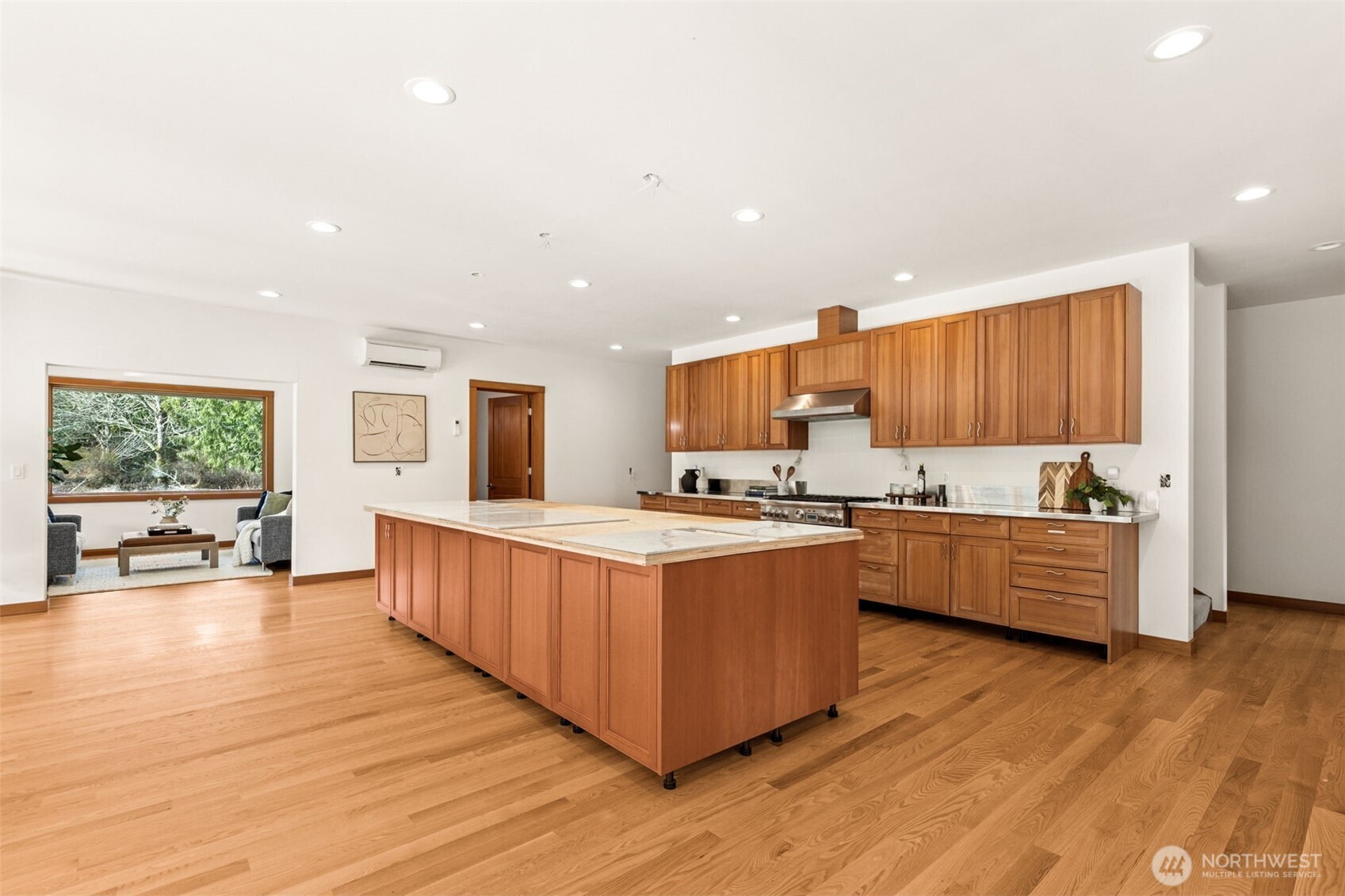 5233 Pheasant Run Anacortes, WA 98221 - Photo 6 of 36