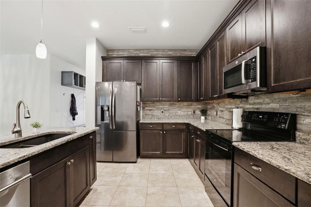 12417 Coralbean Court New Port Richey, FL 34654 - Photo 14 of 64