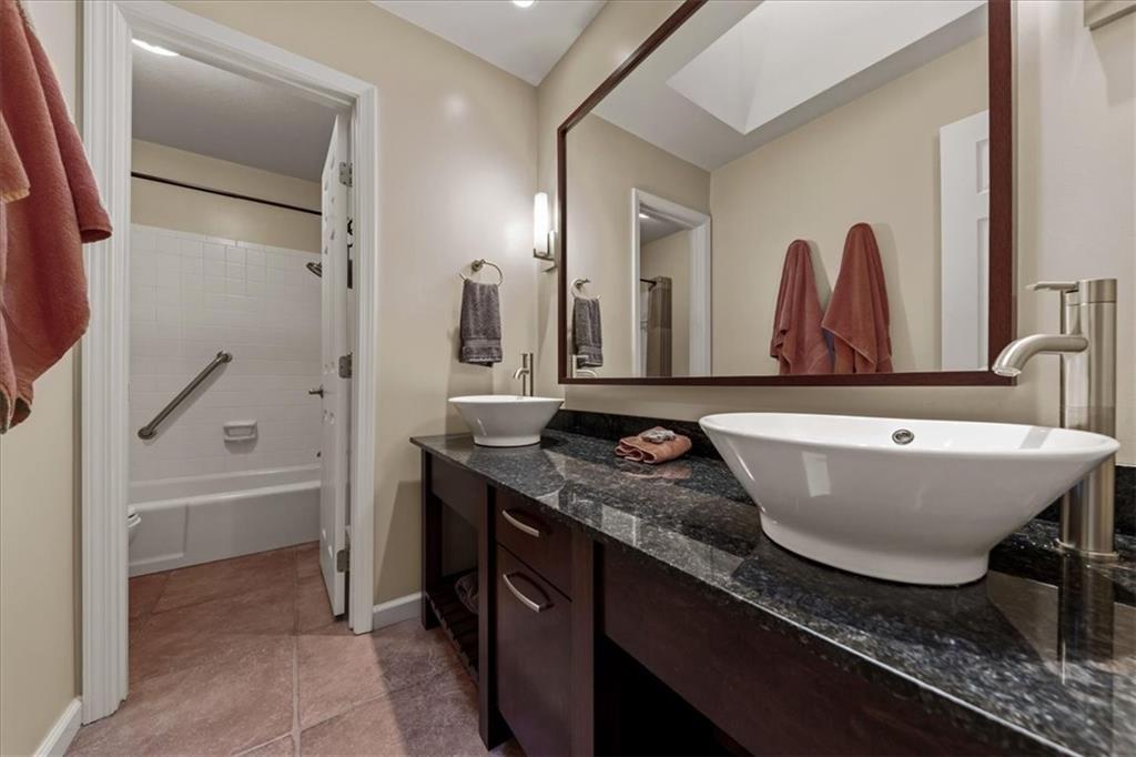 12503 Overbrook Road Leawood, KS 66209 - Photo 24 of 33