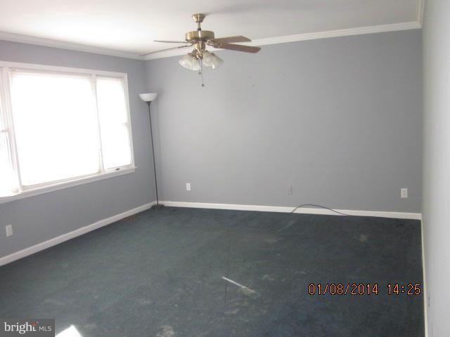7245 Hawthorne Road La Plata, MD 20646 - Photo 2 of 16 Living Room
