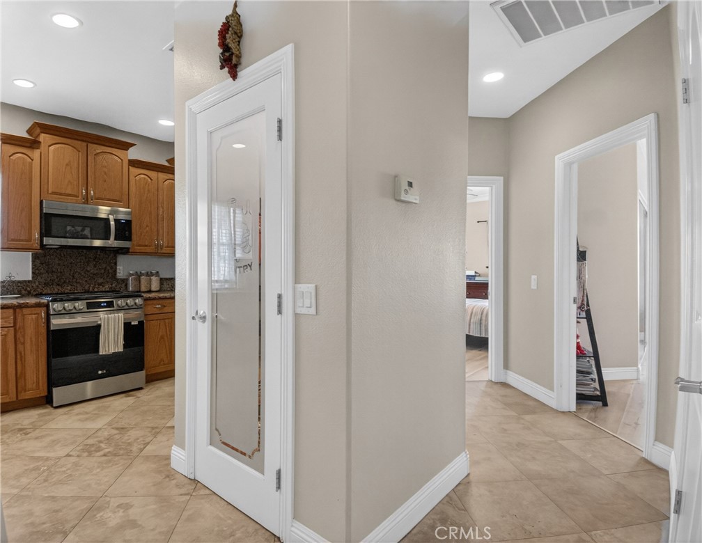 11380 Rochester Road Phelan, CA 92371 - Photo 23 of 55