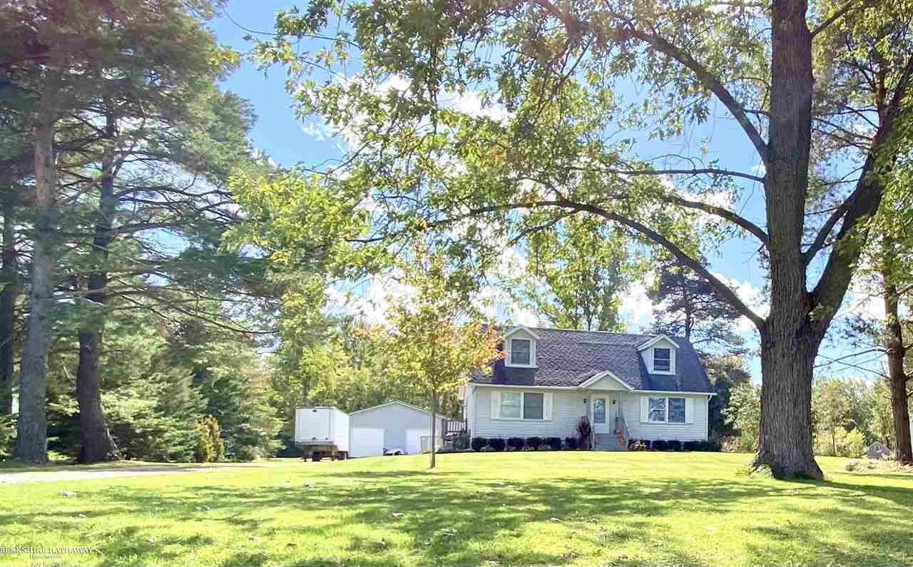 9785 Bartel Road Columbus, MI 48063 - Photo 1 of 33 50026235.JPG