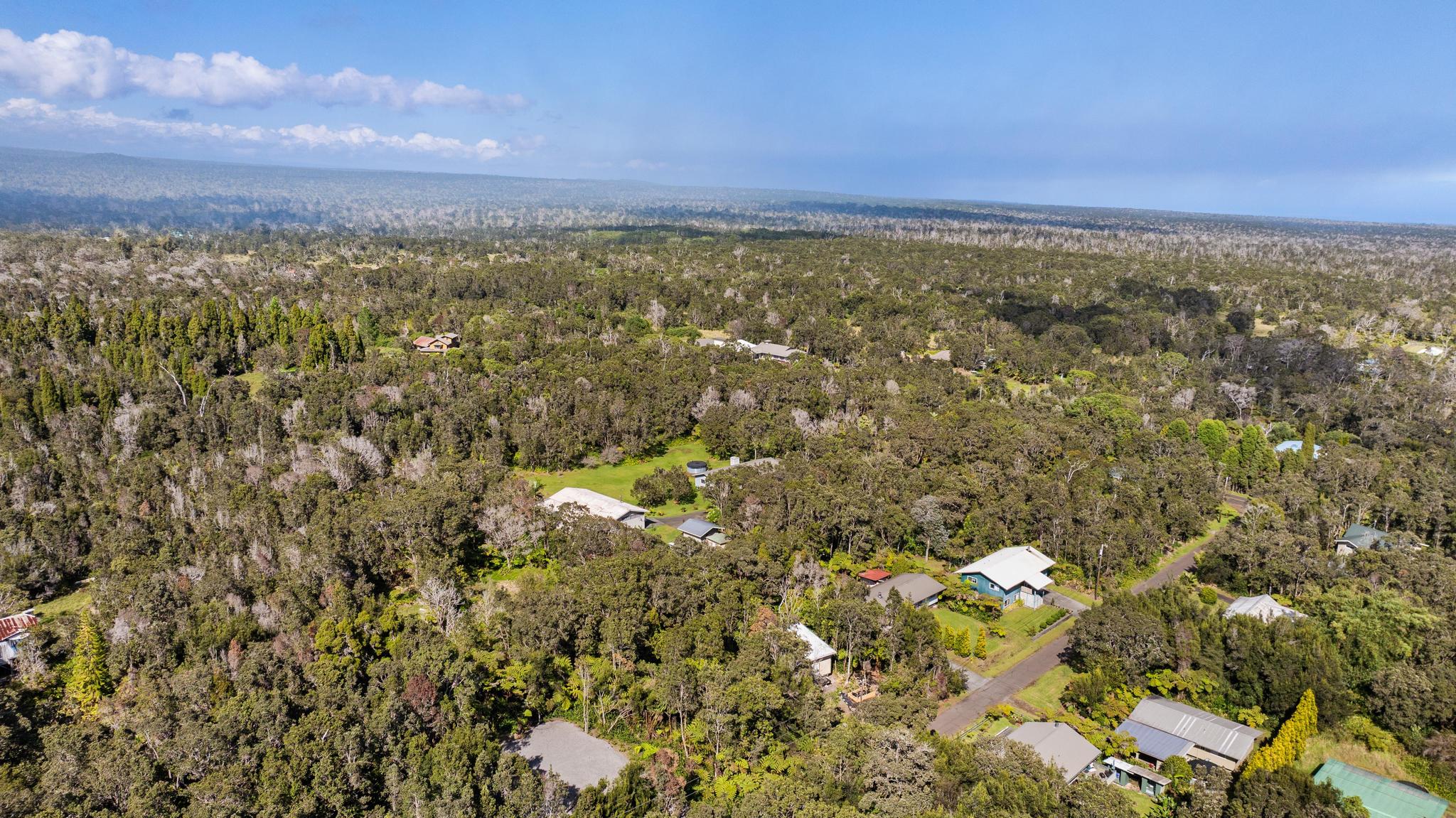 28 Kilinoe Street Volcano, HI 96785 - Photo 11 of 11 view of city and green space