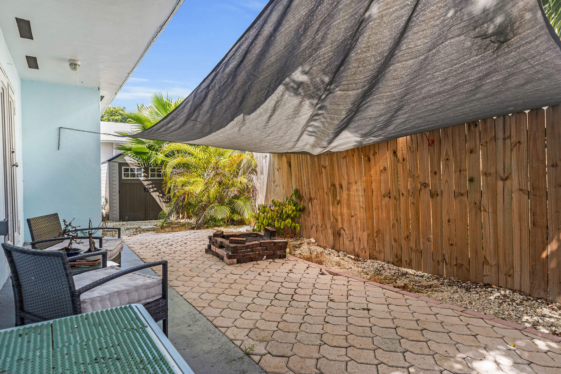 37 Orange Drive Key Largo, FL 33037 - Photo 20 of 32 a living room with furniture