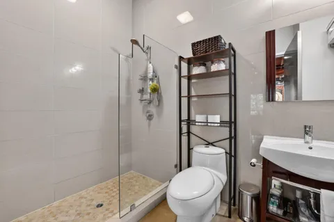 $450,000 | 1725 14th Street, Unit 207, Sacramento, CA 95811