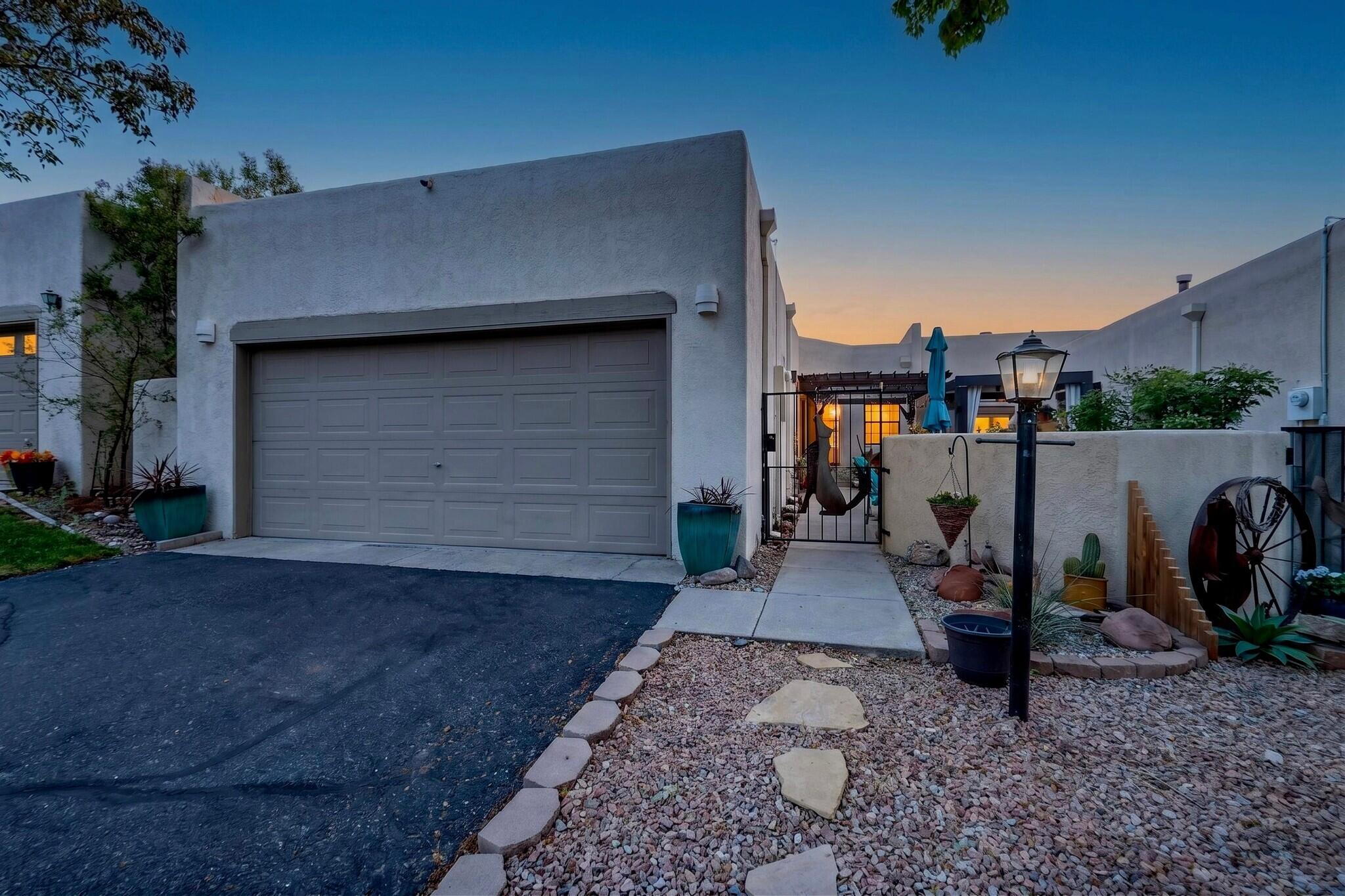 3315 Esplanade Circle Southeast Rio Rancho, NM 87124 - Photo 2 of 41 Gallery Image 2