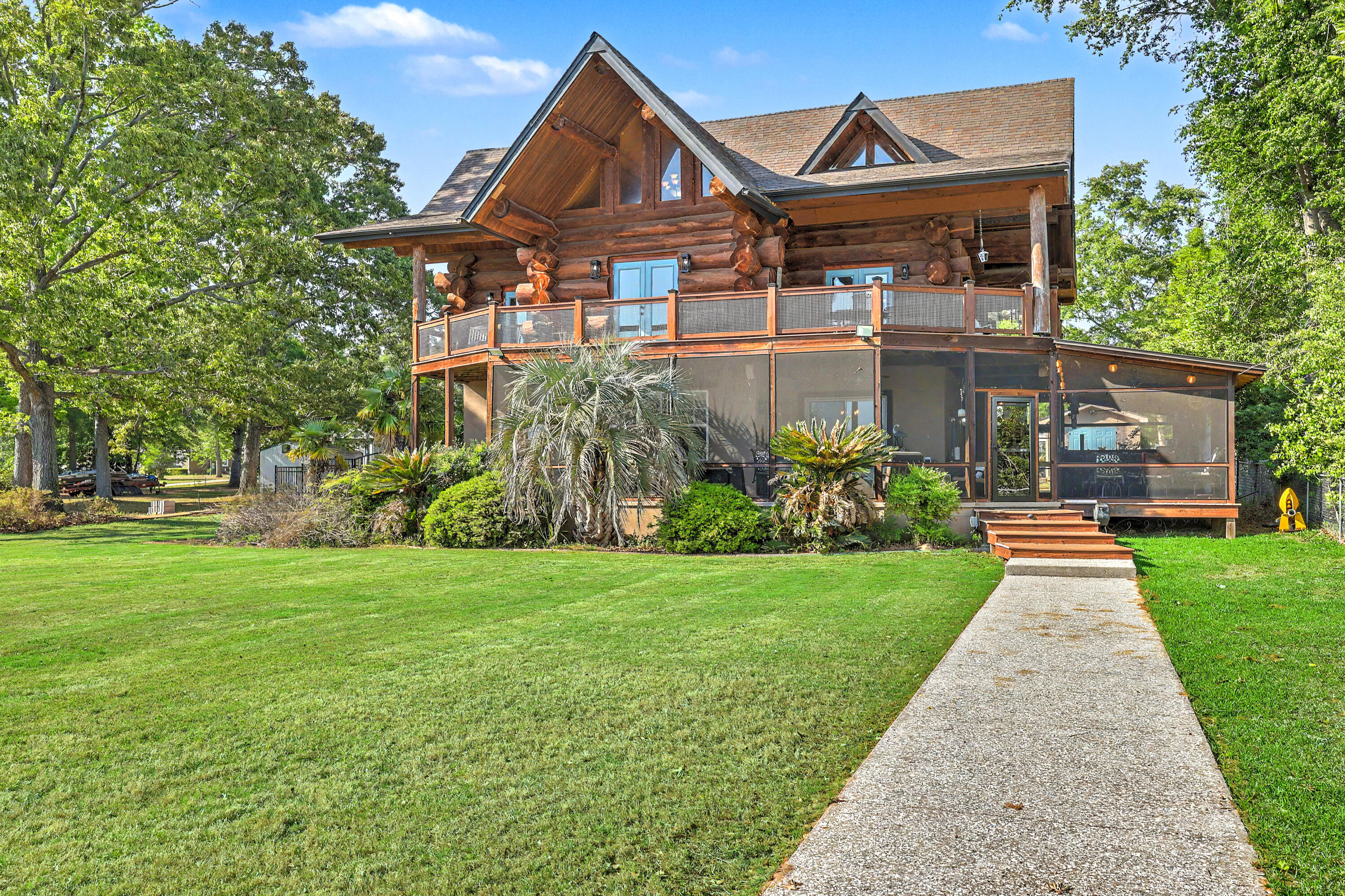 Welcome to 1537 Litzler Dr