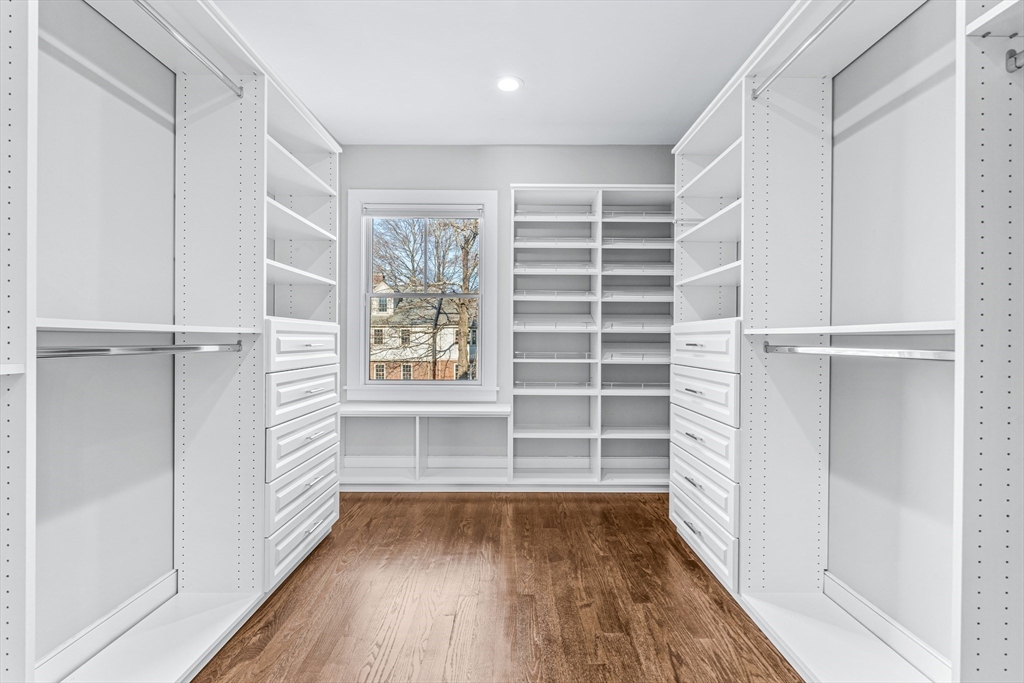 19 Abbott Road Wellesley, MA 02481 - Photo 16 of 38