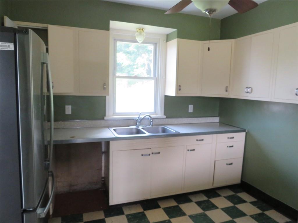 127 Maple Street Rochester, PA 15074 - Photo 31 of 39