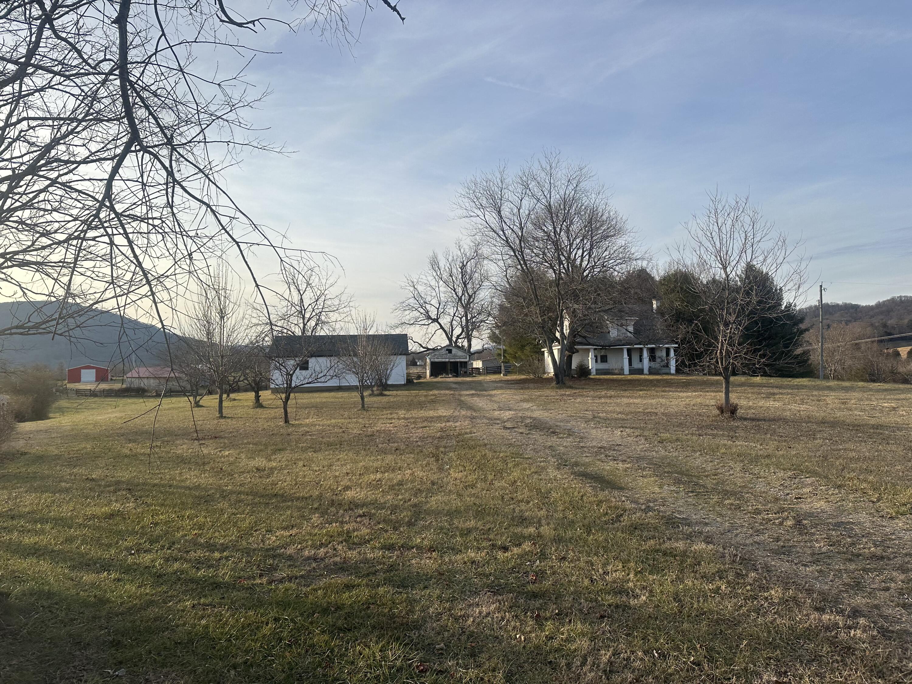 1057 Nester Road Thaxton, VA 24174 - Photo 4 of 15 3719F073-51D3-4CA3-9CC6-B687271B0F60