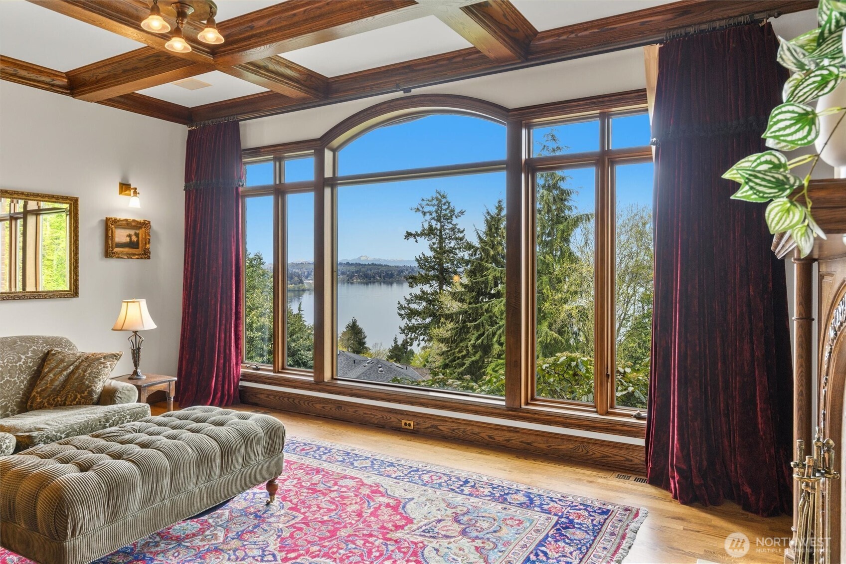 4725 West Mercer Way Mercer Island, WA 98040 - Photo 12 of 40