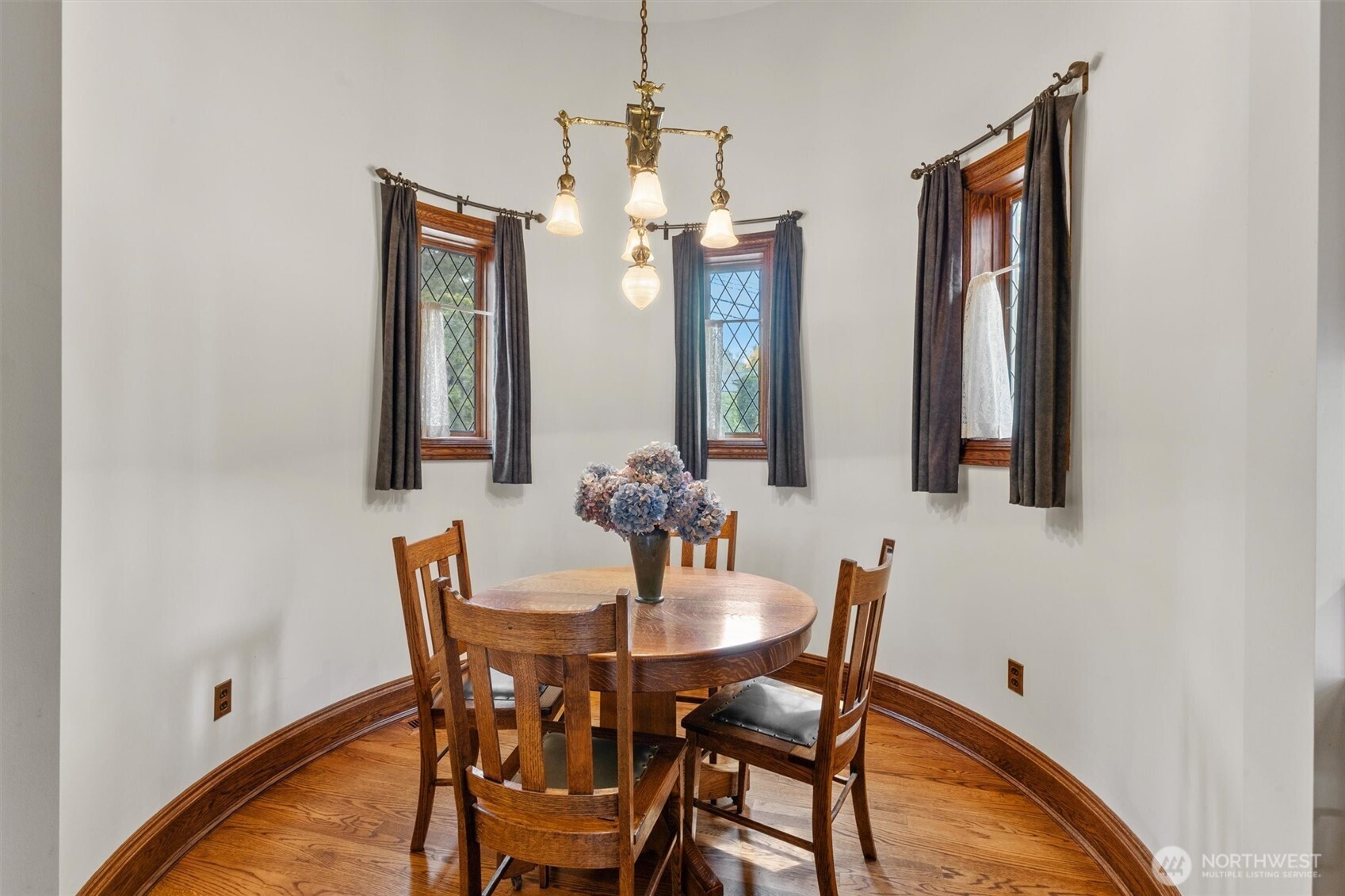 4725 West Mercer Way Mercer Island, WA 98040 - Photo 17 of 40