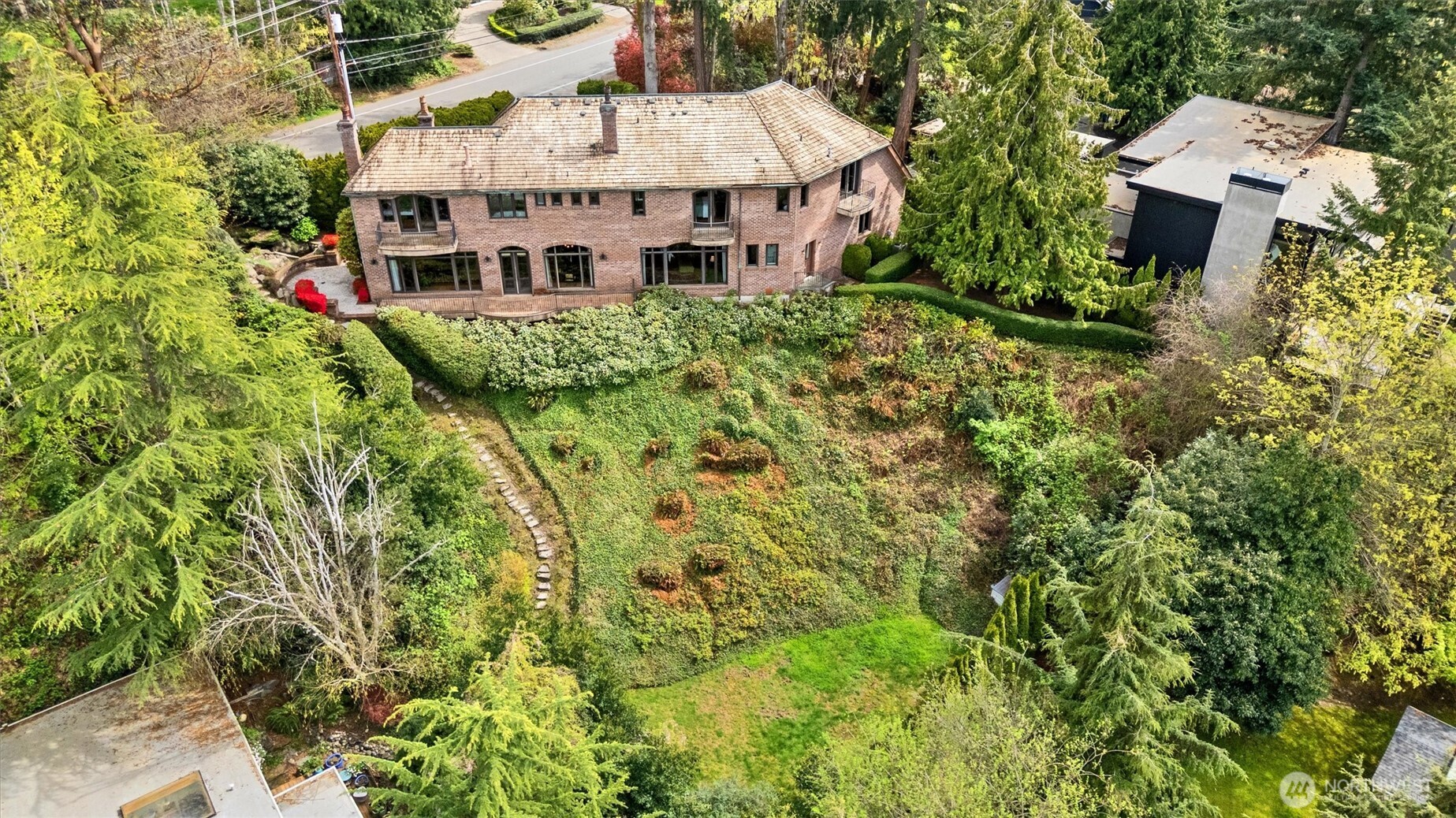 4725 West Mercer Way Mercer Island, WA 98040 - Photo 37 of 40