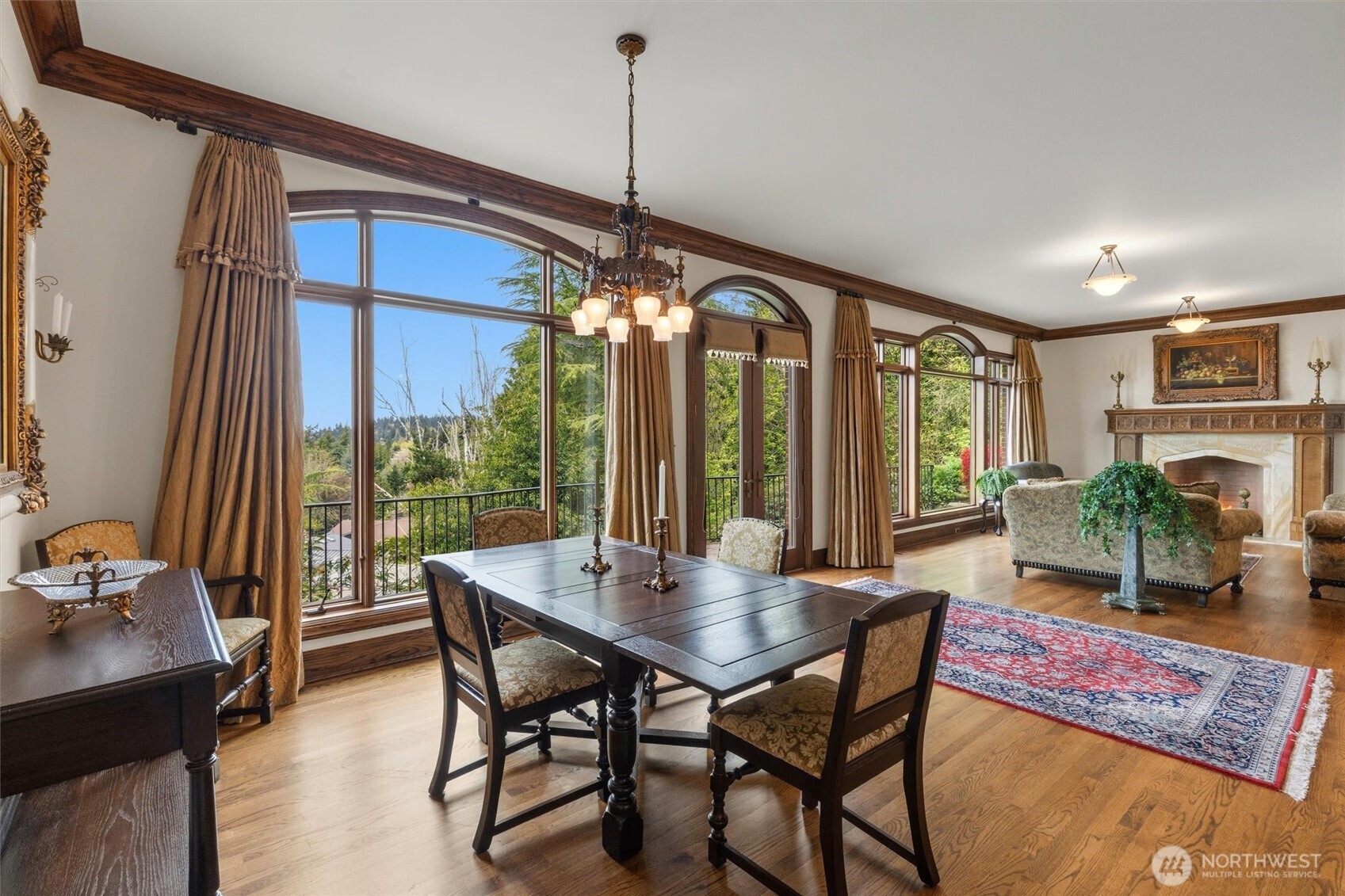 4725 West Mercer Way Mercer Island, WA 98040 - Photo 5 of 40