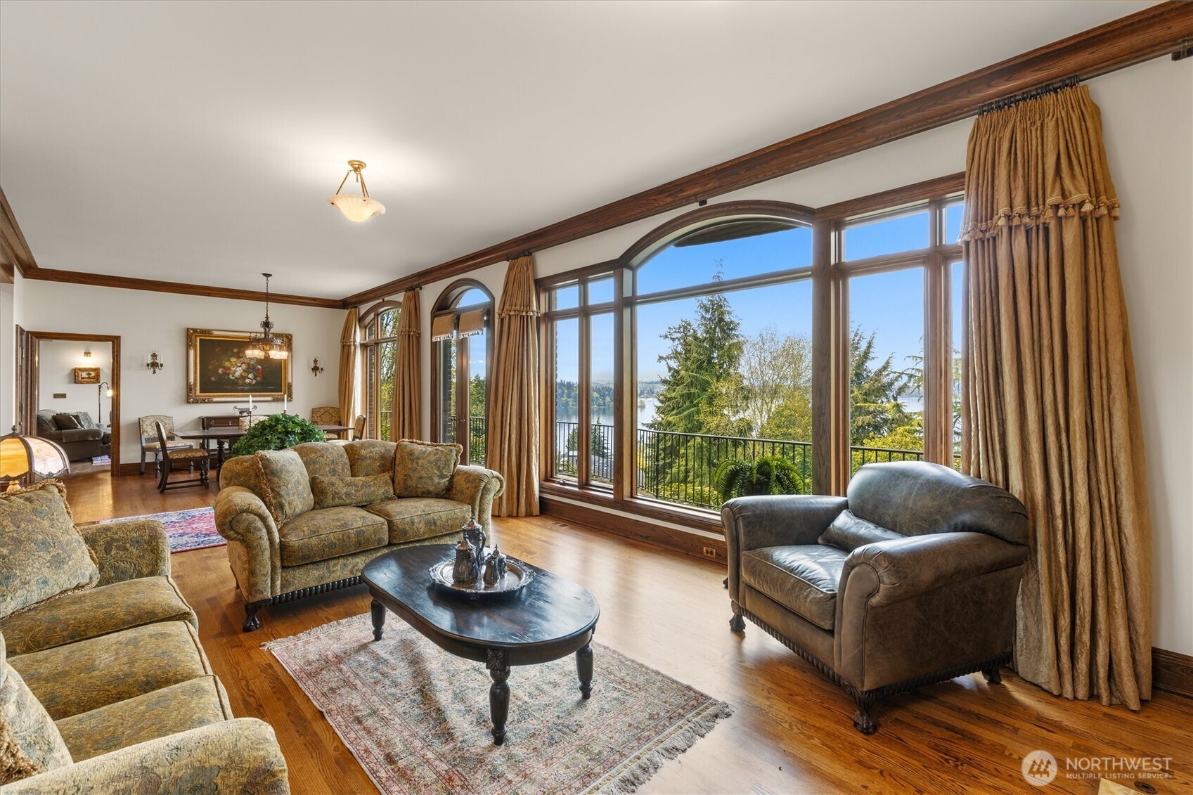 4725 West Mercer Way Mercer Island, WA 98040 - Photo 6 of 40