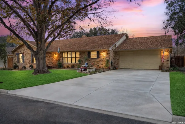 $355,000 | 1658 Redwood Street, Seguin, TX 78155