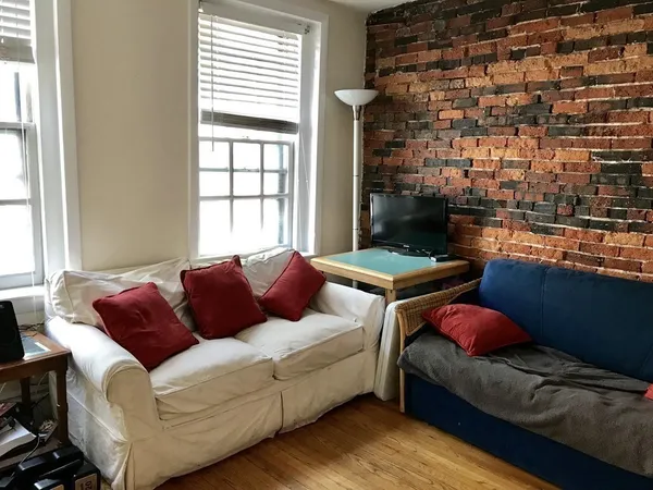 $3,395 | 43-43A Grove Street, Unit 2, Boston, MA 02114