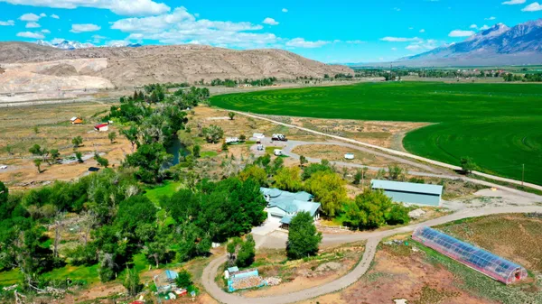 $1,395,000 | 3925 North 3650th Street West, Moore, ID 83255