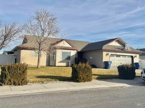 $355,000 | 303 Golden Spur Drive, Filer, ID 83328