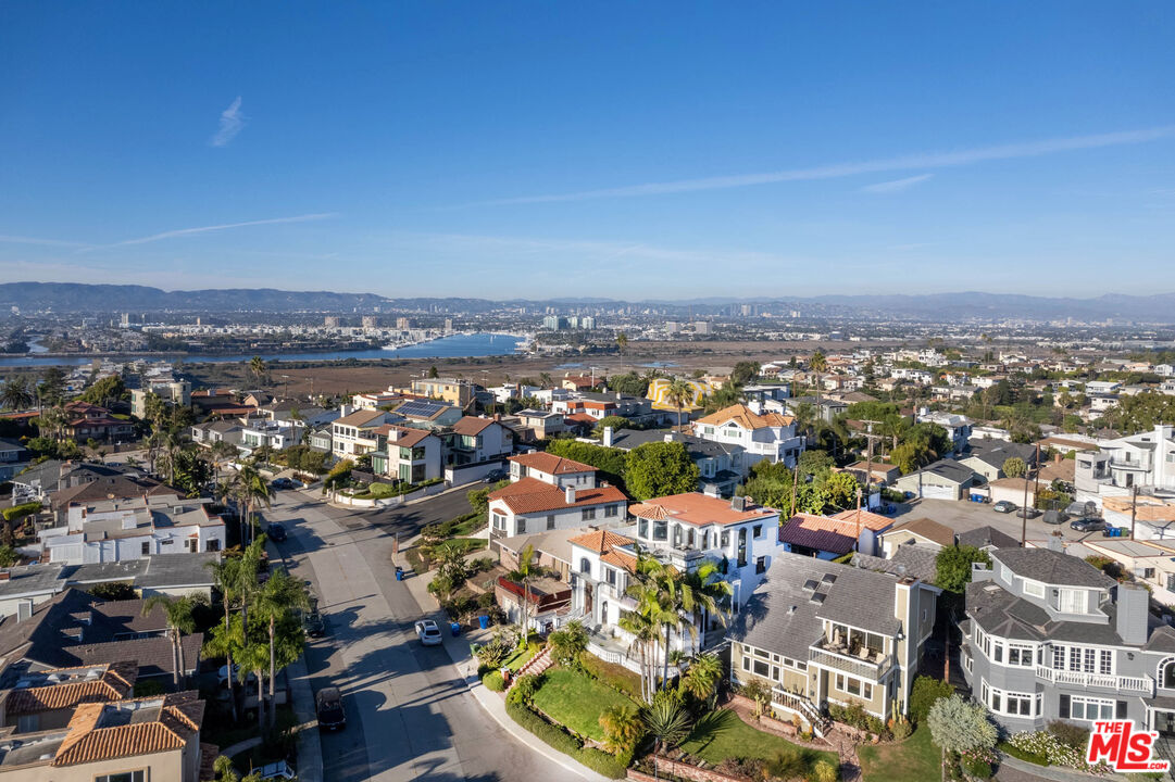 7112 Rindge Avenue Playa del Rey, CA 90293 - Photo 35 of 39 an aerial view of a city
