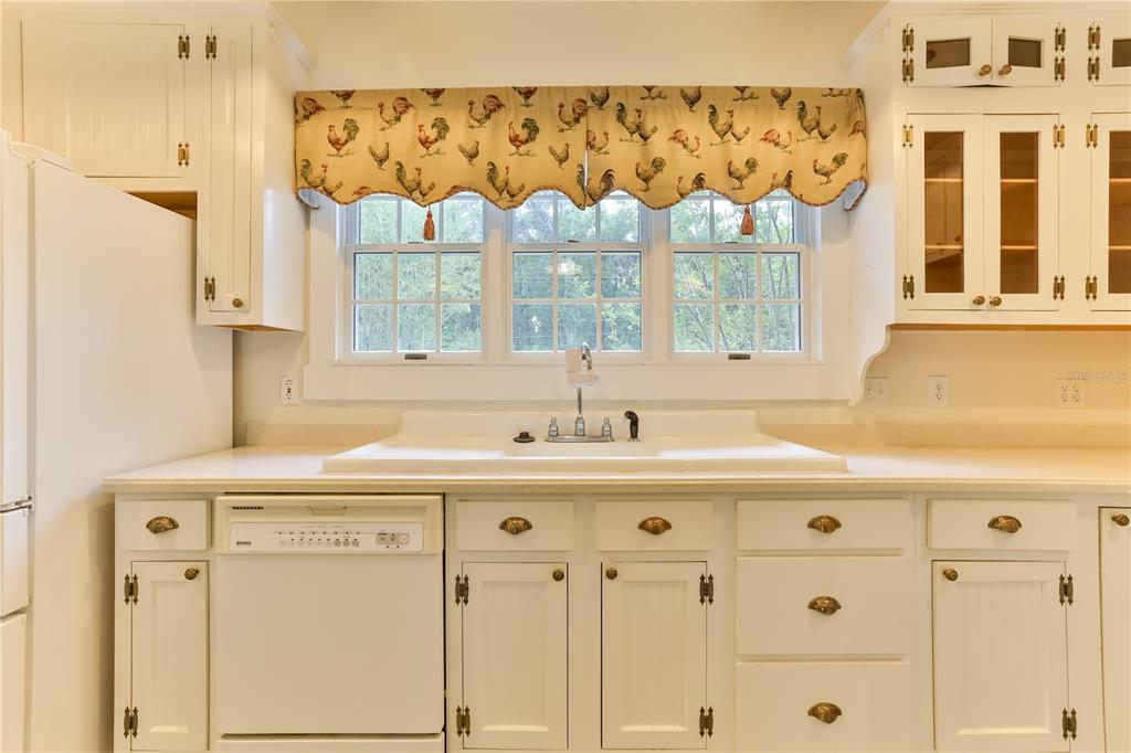 1430 Hazen Road DeLand, FL 32720 - Photo 7 of 24 Kitchen