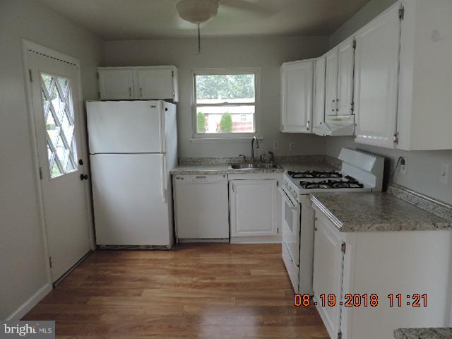 322 Highfalcon Road Reisterstown, MD 21136 - Photo 7 of 15 Kitchen