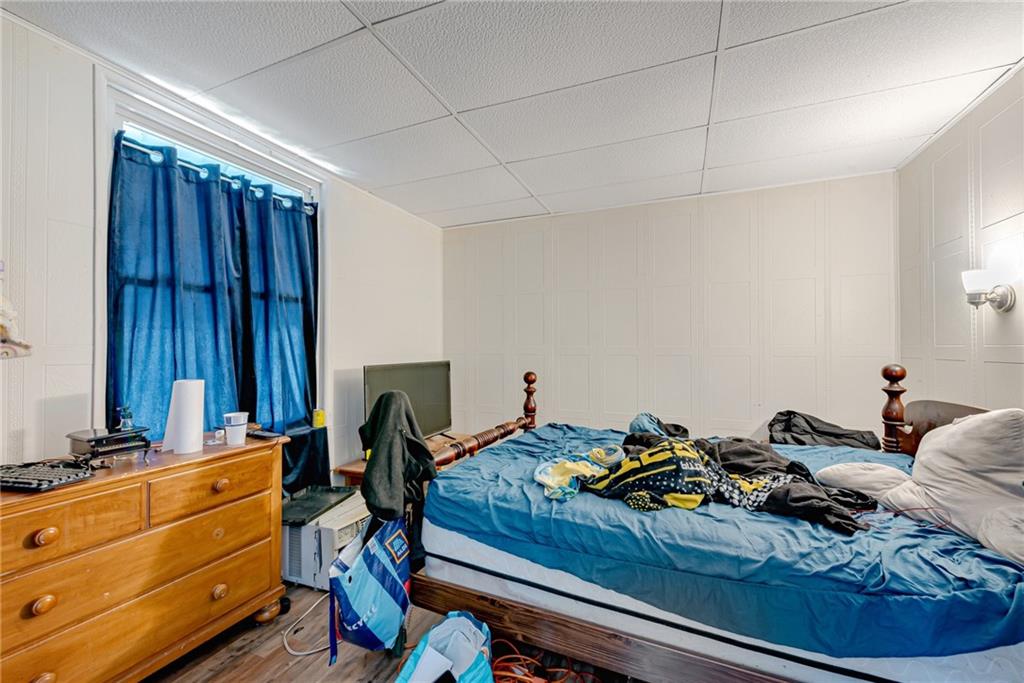 247 Marion Street McKees Rocks, PA 15136 - Photo 8 of 19 a room with gym equipment