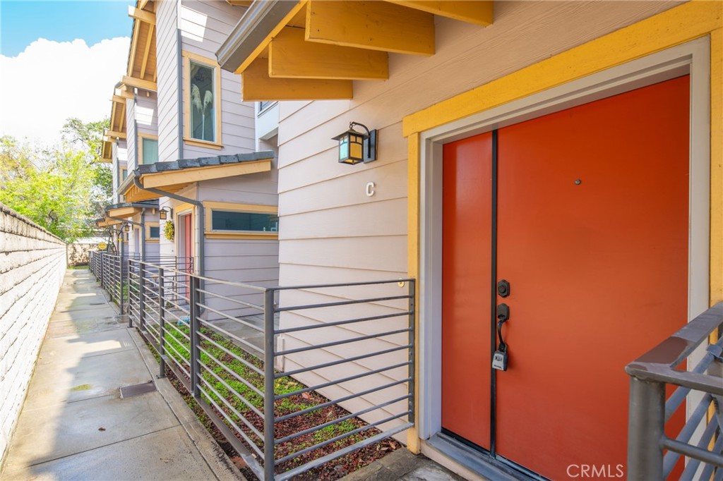 825 West Duarte Road, Unit C Monrovia, CA 91016 - Photo 3 of 22 Gallery Image 3