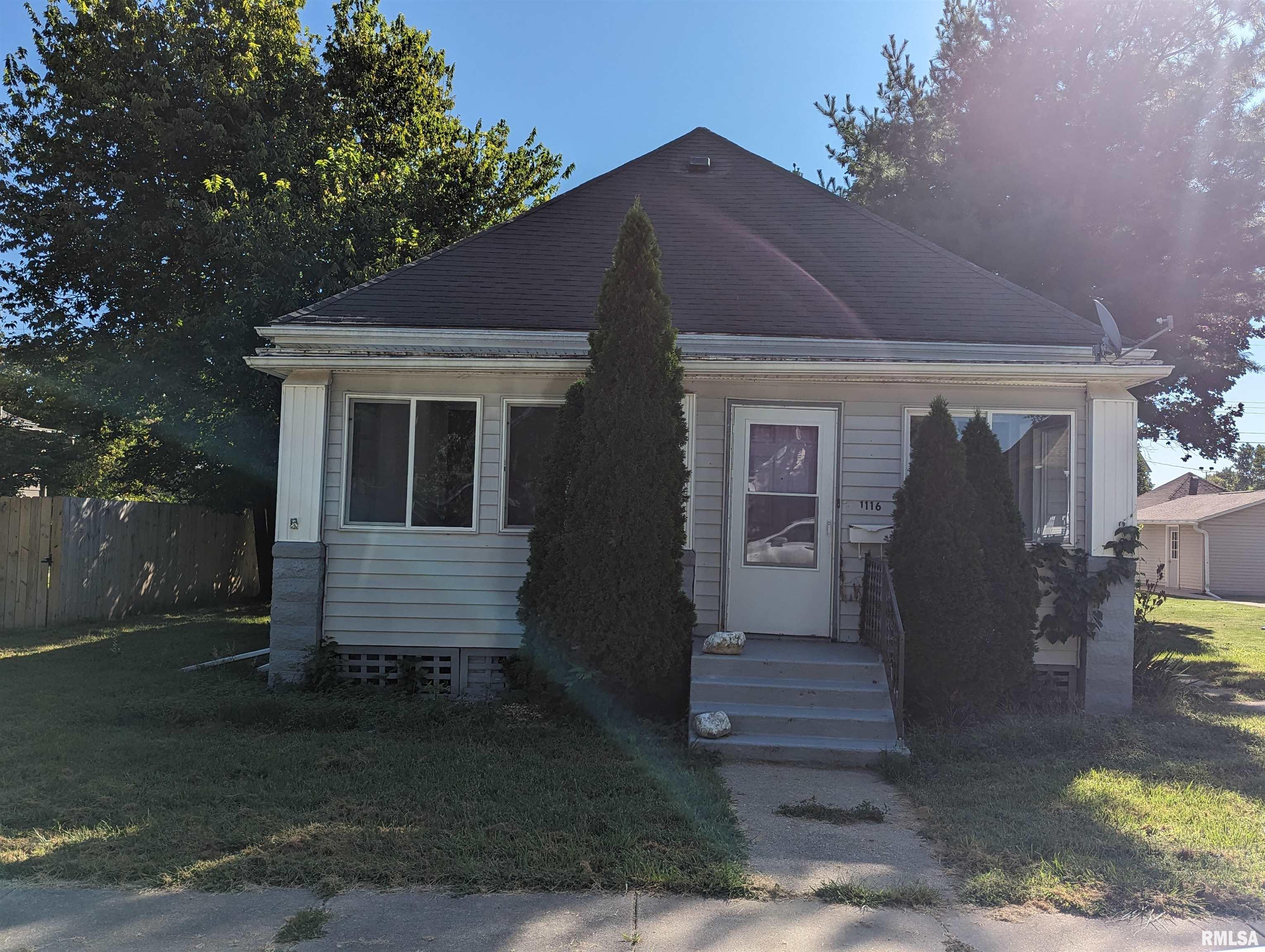 1116 North Benedict Street Chillicothe, IL 61523 - Photo 2 of 58