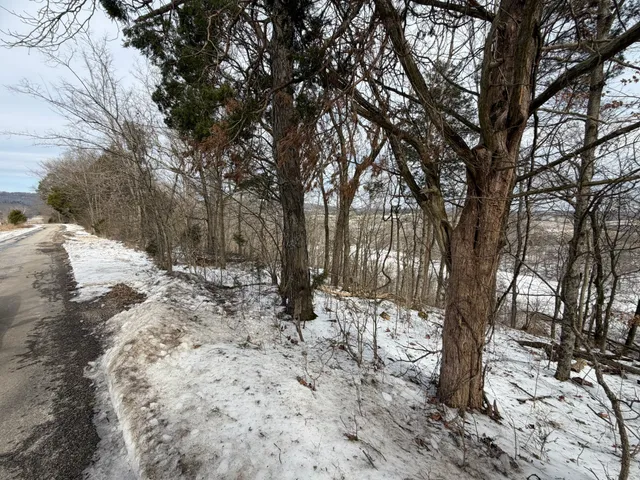 $299,000 | 6 River Bend Road, Horse Cave, KY 42749