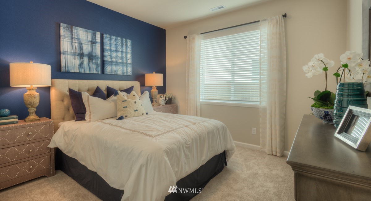 23218 44th Drive Southeast, Unit 8 Bothell, WA 98021 - Photo 5 of 25