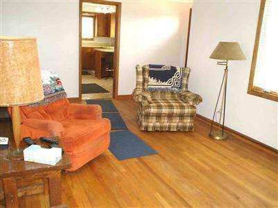 4105 Pengelly Road Flint, MI 48507 - Photo 8 of 15 20156228-7.JPG