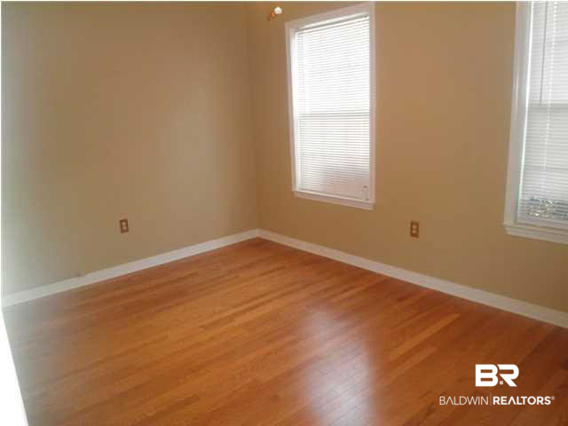 908 Pinemont Drive Mobile, AL 36609 - Photo 2 of 16