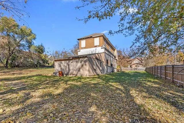 $90,000 | 929 Greeley Avenue, Kansas City, KS 66101