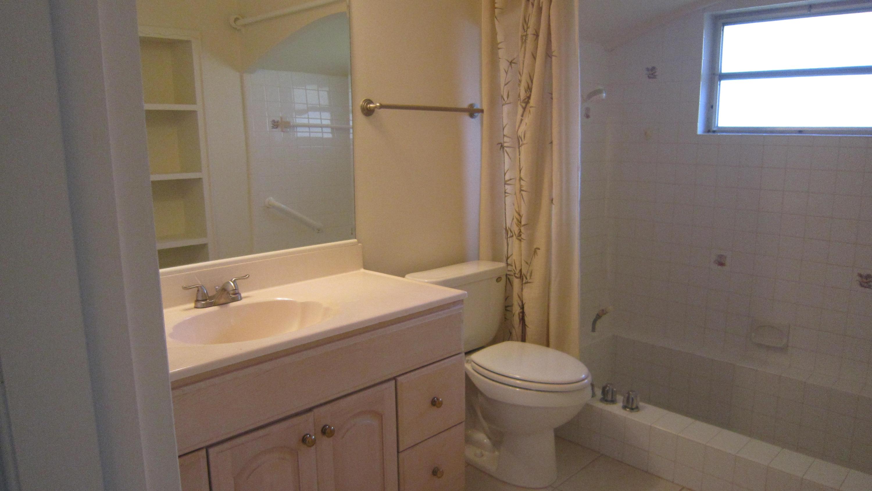 1920 Crafton Road North Palm Beach, FL 33408 - Photo 20 of 20 Bathroom