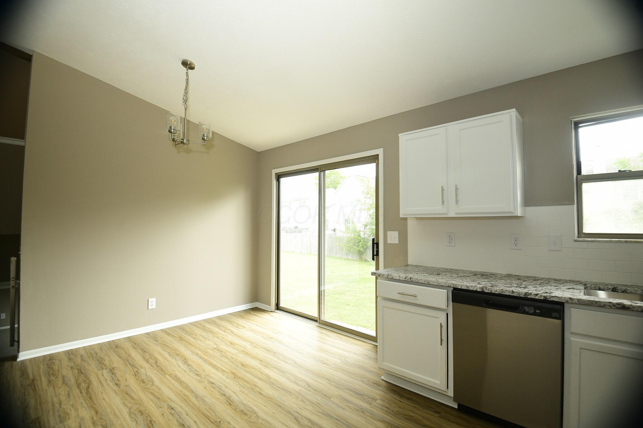 2730 Raphael Drive Columbus, OH 43232 - Photo 5 of 17 5