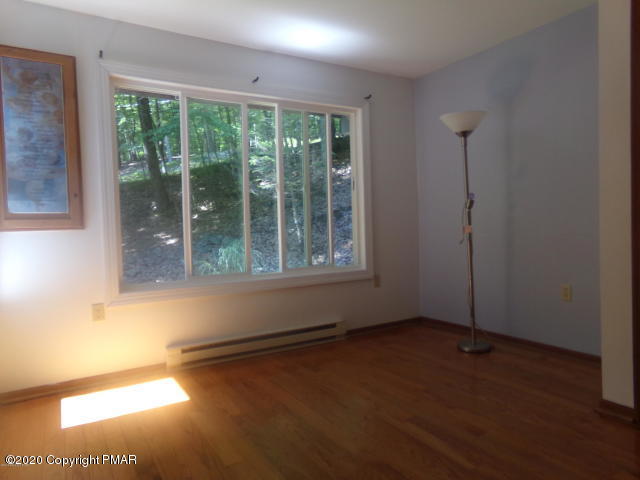 131 Swallow Court Bushkill, PA 18324 - Photo 7 of 14 20190819220712330652000000-o