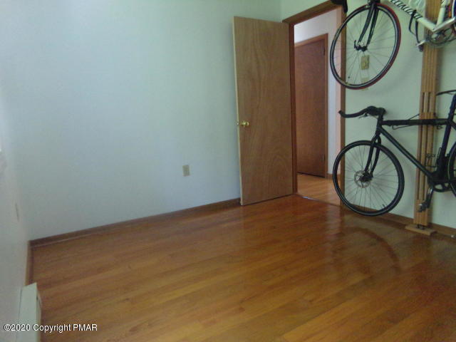 131 Swallow Court Bushkill, PA 18324 - Photo 9 of 14 20190819220624468132000000-o