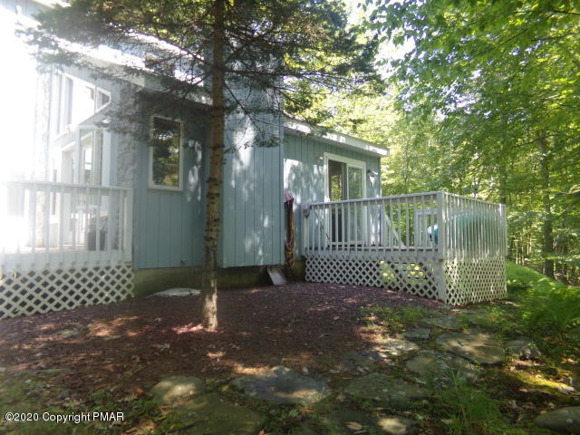 131 Swallow Court Bushkill, PA 18324 - Photo 10 of 14 20190819220830032010000000-o