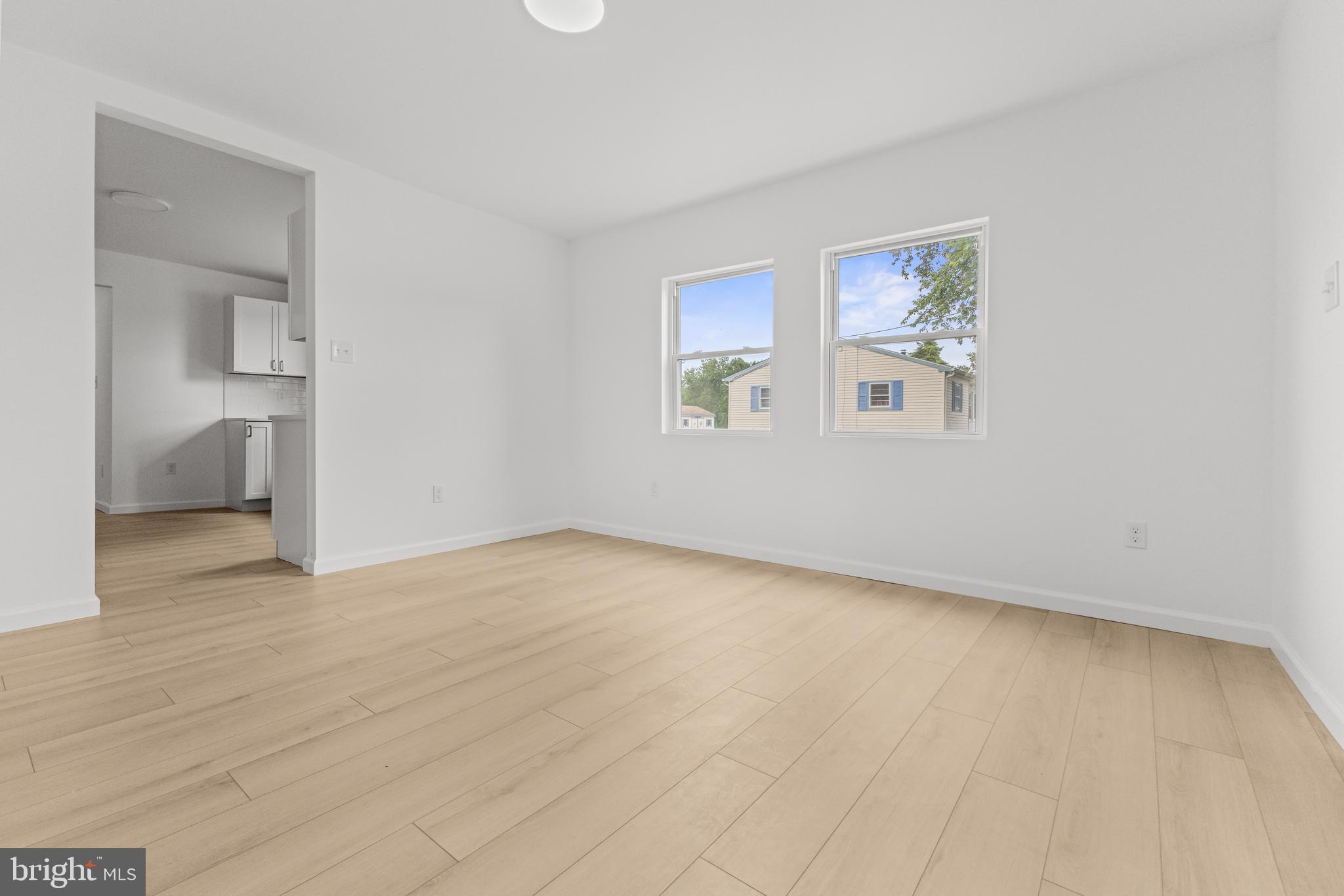 567 Ackley Road Newport, NJ 08345 - Photo 3 of 22 Living Room