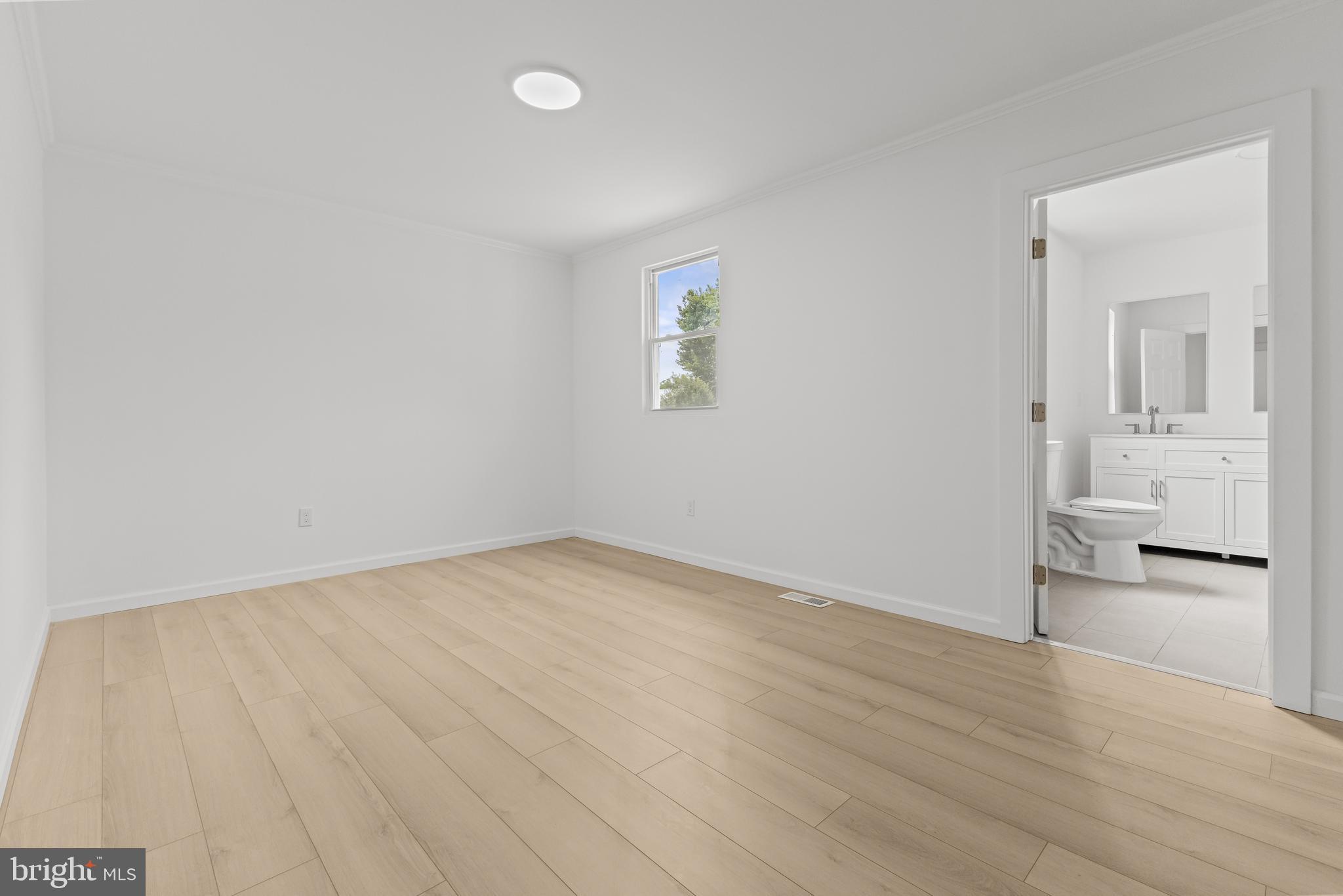 567 Ackley Road Newport, NJ 08345 - Photo 8 of 22 Primary Suite