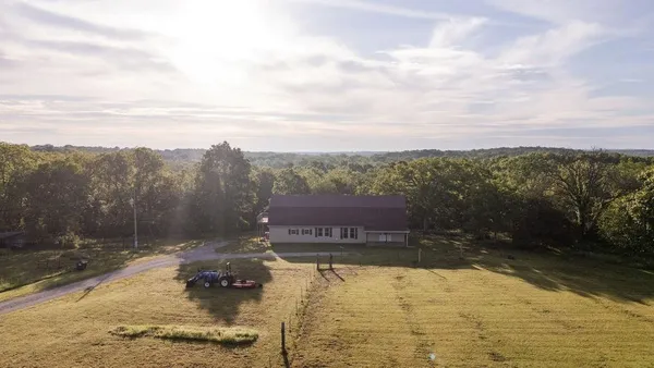 $418,000 | 18933 South 2700th Road, El Dorado Springs, MO 64744
