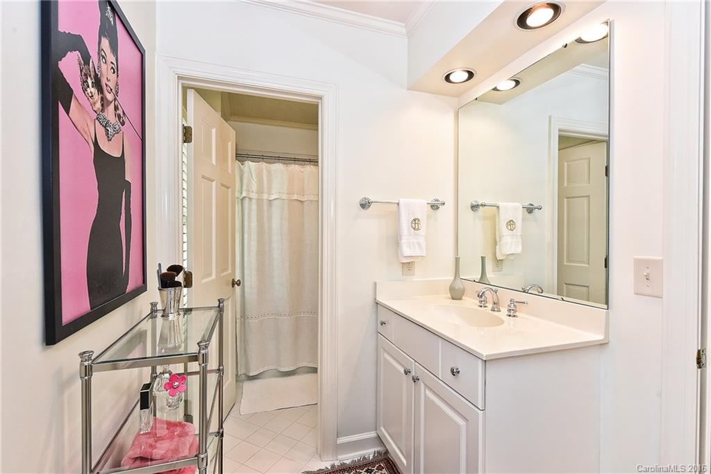 1925 Queens Road, Unit F2 Charlotte, NC 28207 - Photo 15 of 24 Gallery Image 15