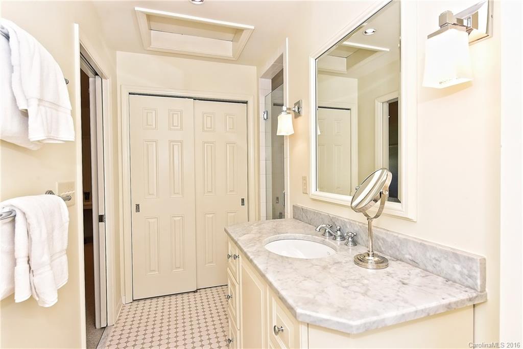 1925 Queens Road, Unit F2 Charlotte, NC 28207 - Photo 20 of 24 Gallery Image 20