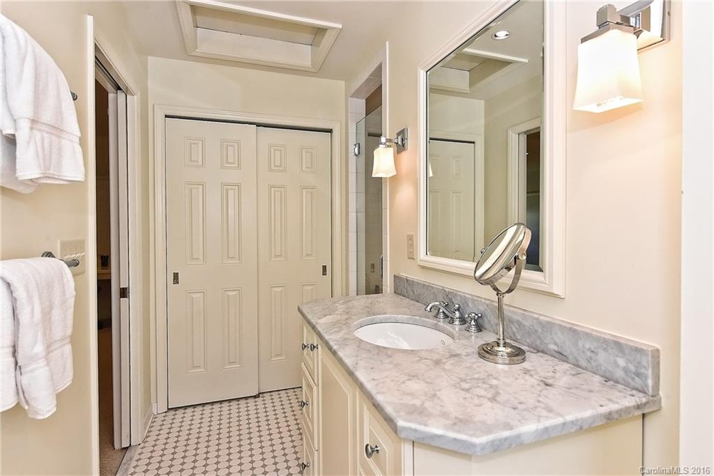 1925 Queens Road, Unit F2 Charlotte, NC 28207 - Photo 21 of 24 Gallery Image 21